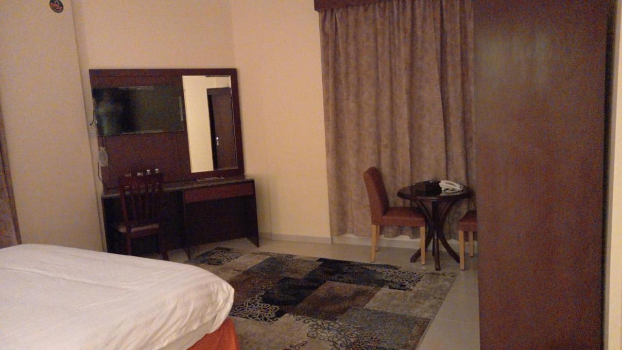 Al Ayniah Hotel Медина Экстерьер фото